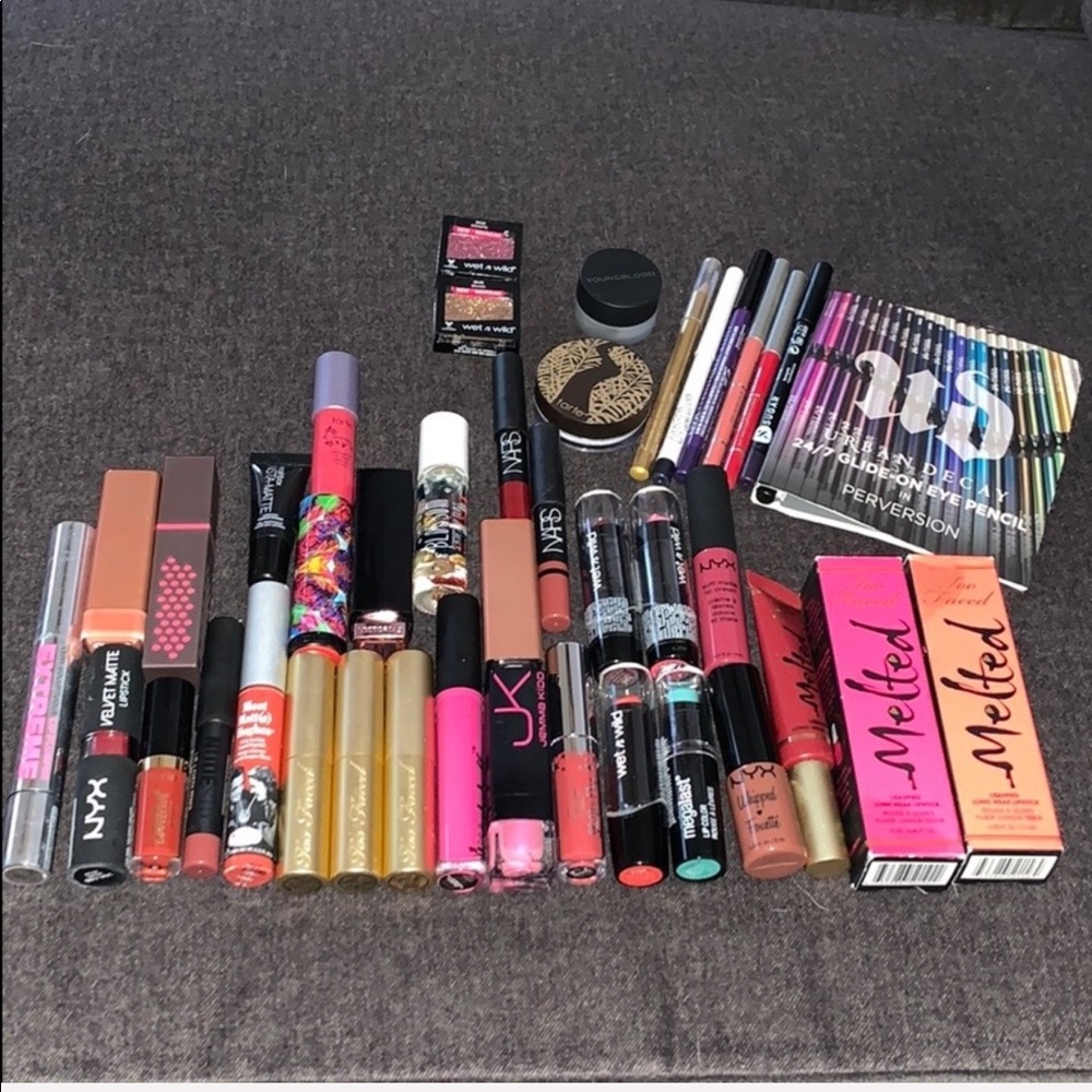 Huge makeup bundle